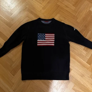 GANT stickad tröja M - Stickad tröja från gant i använt skick! Stl M