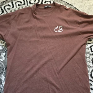 Cole Buxton T-Shirt - Behöver pressas lite men inga skador eller märken. Pris kan diskuteras