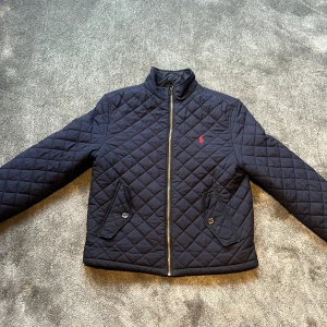 Ralph Lauren Jacka - Ralph lauren jacka i jättebra skick, k storlek L, 14-16.