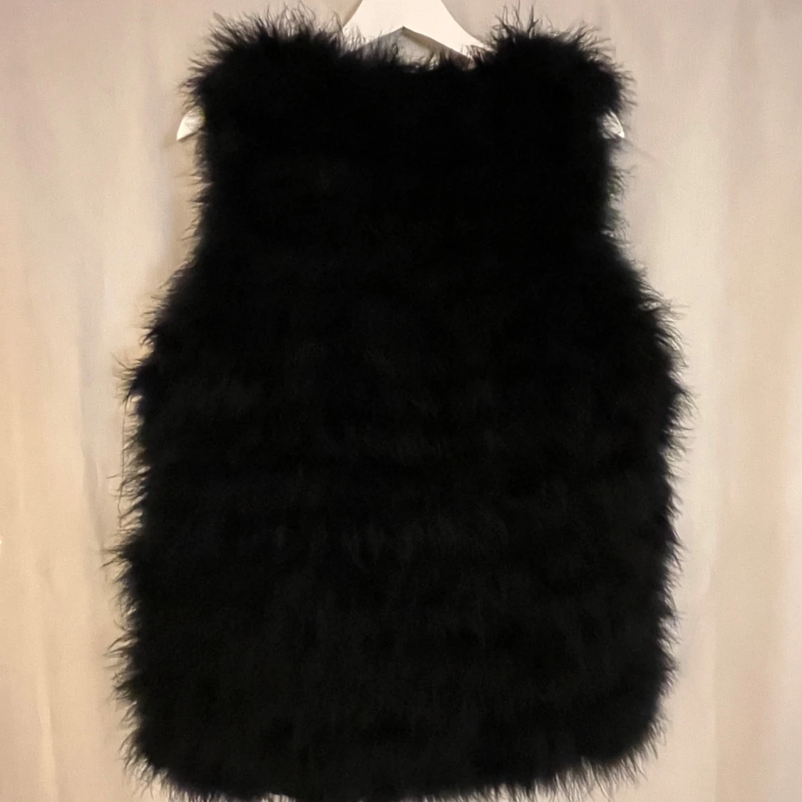 Svart pälsväst från Nardaler - 92