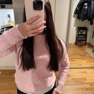 Rosa ull tröja från Selected Femme💓 - Mysig rosa ull tröja från Selected Femme.😊 