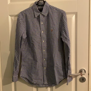 Ralph lauren skjorta - Säljer denna helt nya Ralph lauren skjortan | storlek S | helt ny | nypris 1500kr | Pris kan diskuteras.