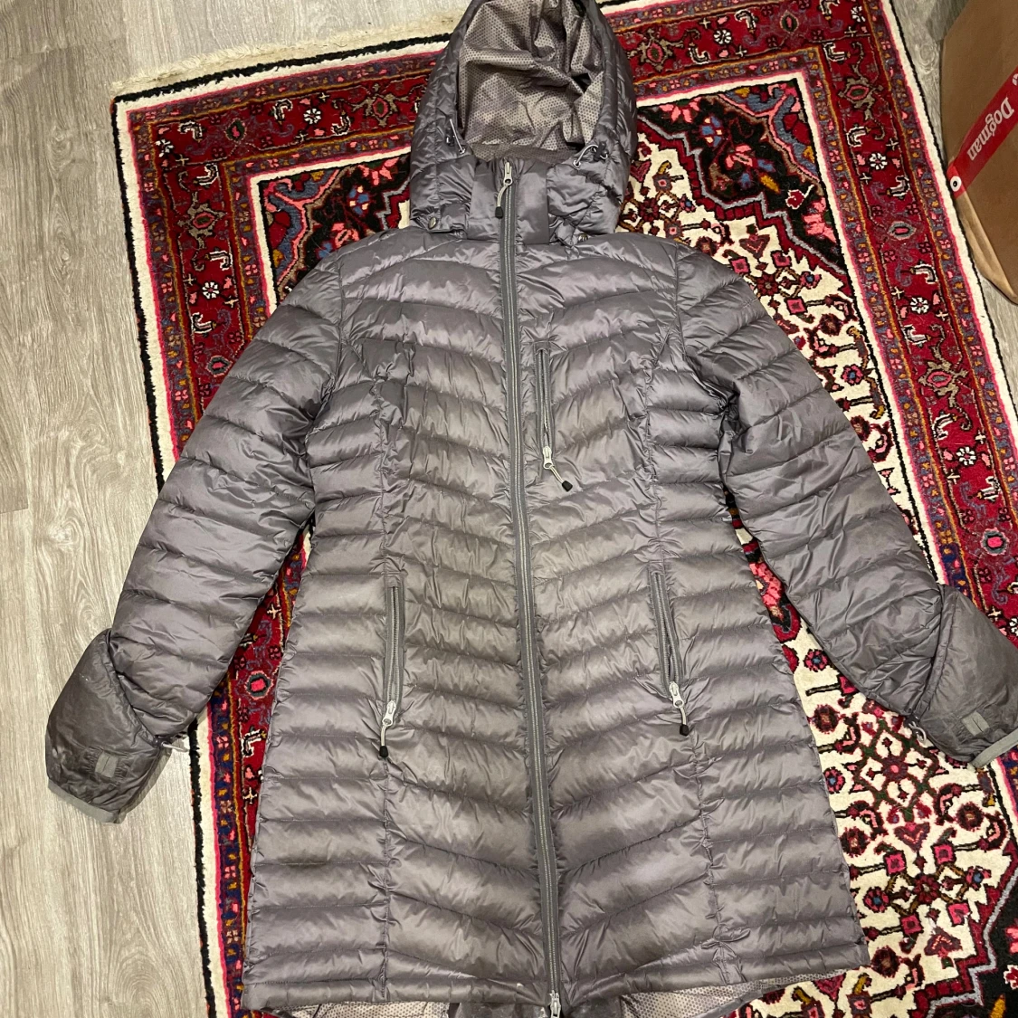 Grå/lila dunjacka från Uhip Functional Wear