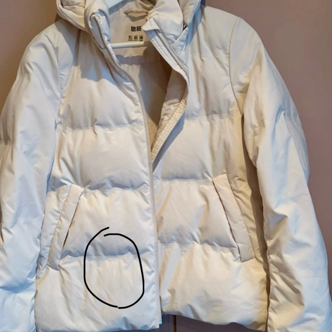 Beige pufferjacka från Uniqlo - 92