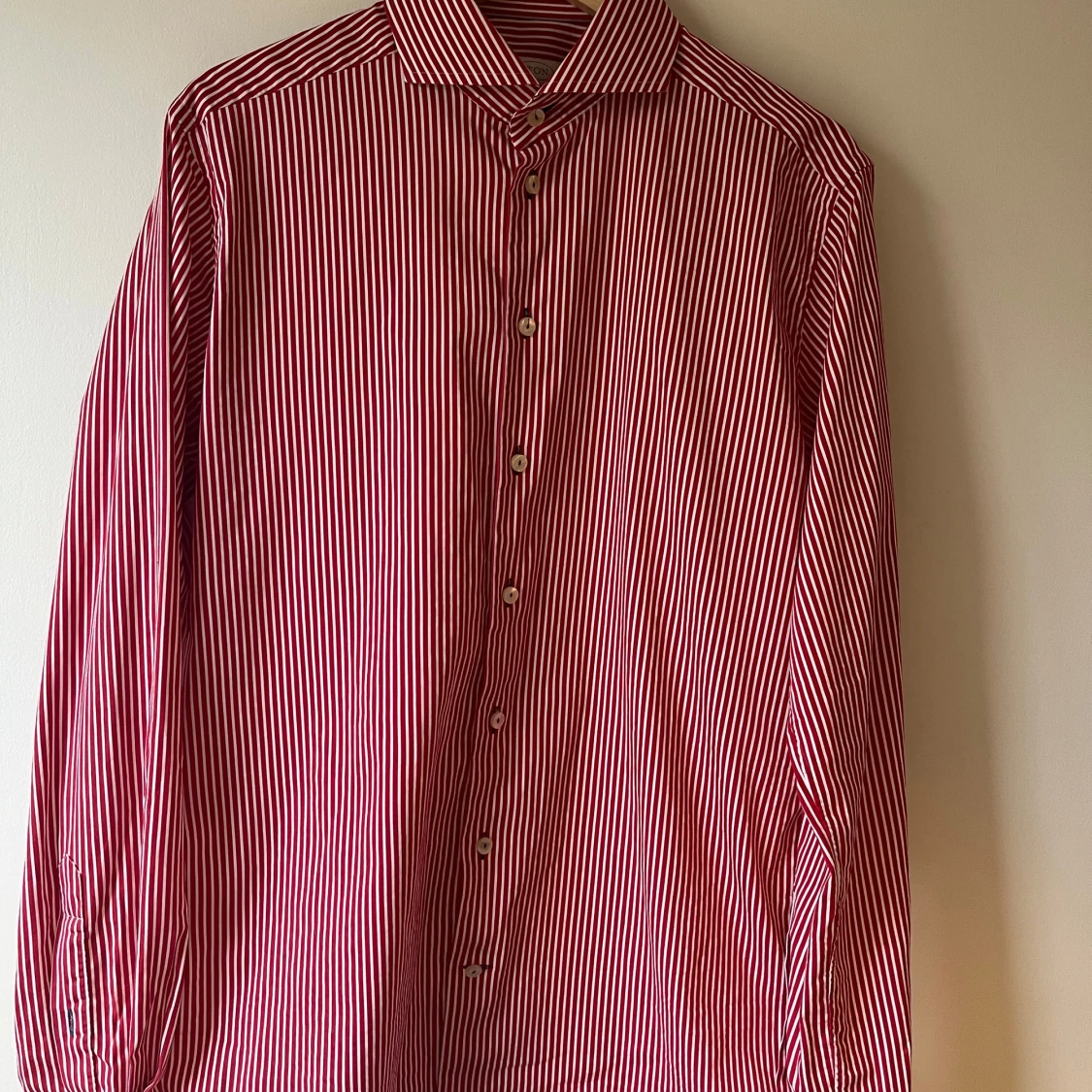 Röd- och vitrandig skjorta från Eton