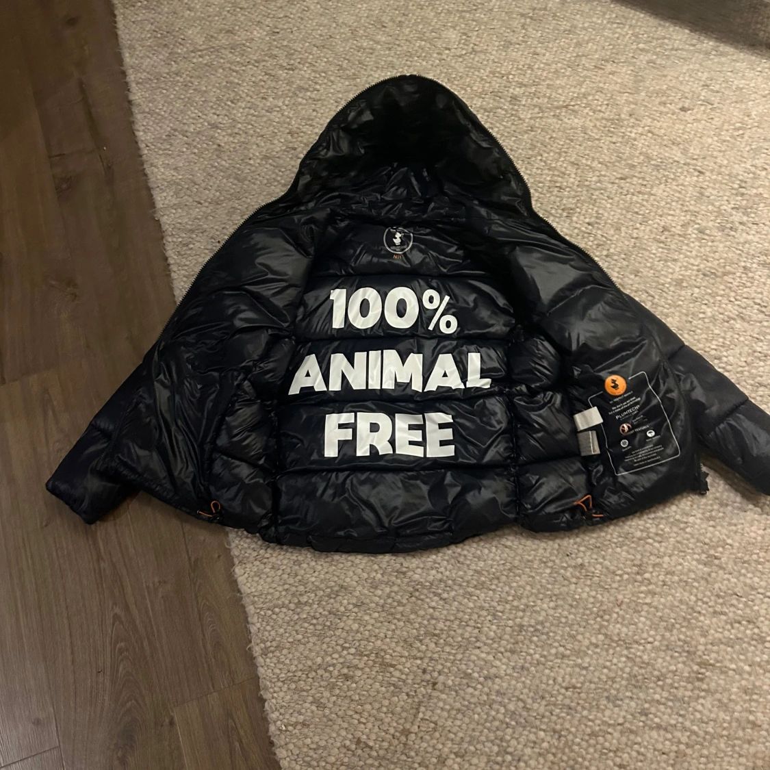 Svart pufferjacka från Save the Duck - 90