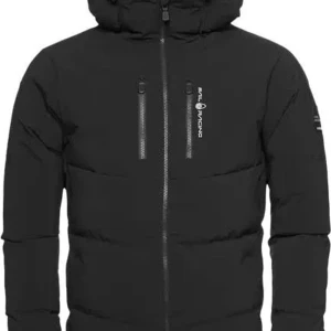 Sail Racing jacka - Säljer min sail racing Jack eftersom att den inte kommer till så mycket användning, har använt fåtal gånger för att jag köpte den på slutet av vintern förra året.