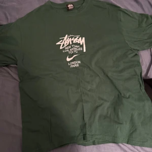 Stussy X Nike   - Storlek S 