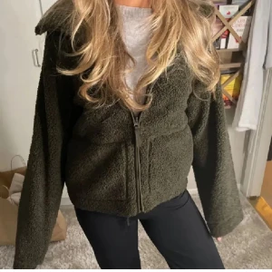 Teddy jacka - Från h&m. Endast använd några fåtal gånger! I princip ny 🫶