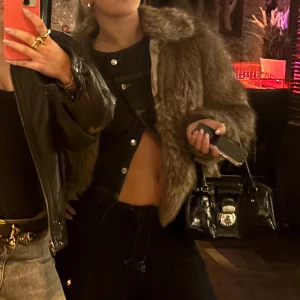 Pälsjacka - Så snygg pälskappa 