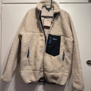 Patagonia Fleece - Helt ny aldrig använd. Nypris 2,395kr