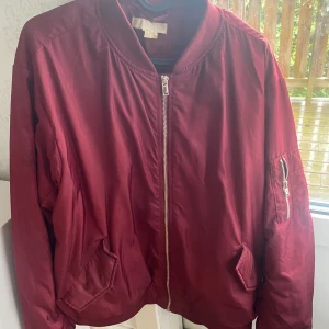 Jacka storlek 44/46 - Jättefin jacka. 