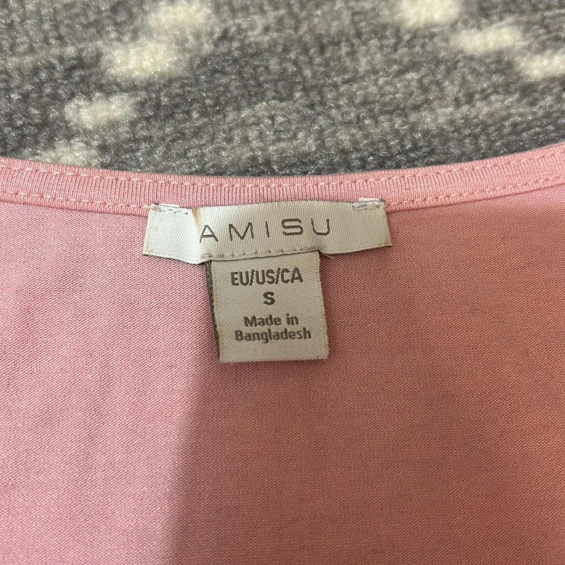 Rosa v-ringad topp från Amisu - 1