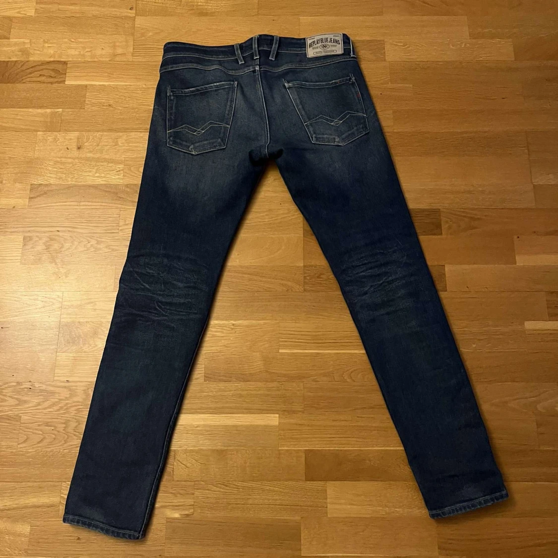 Mörkblå jeans från Replay - 2