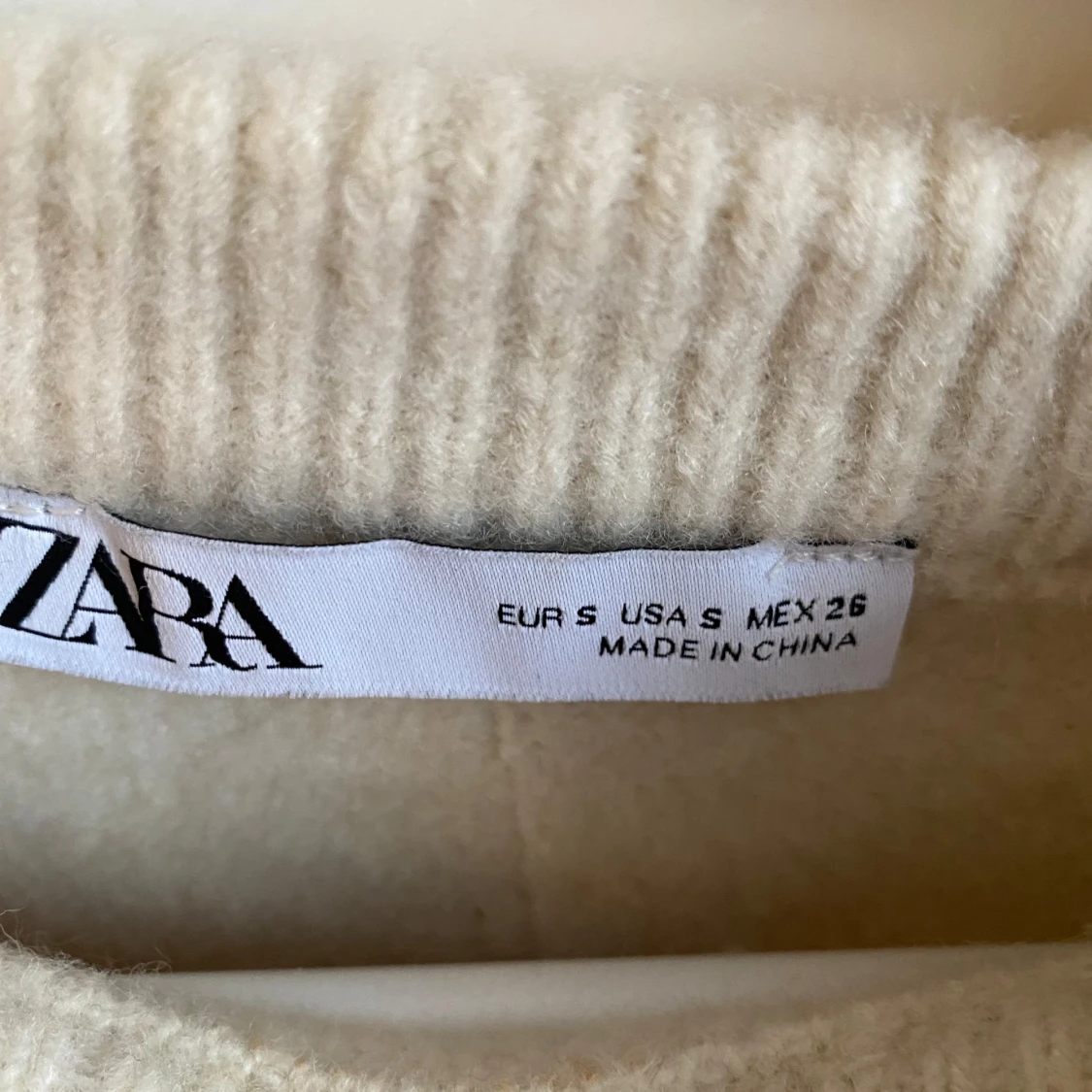 Stickad tröja Zara  - 2