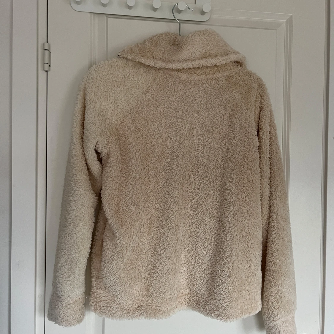 Beige teddyjacka från Undiz - 2