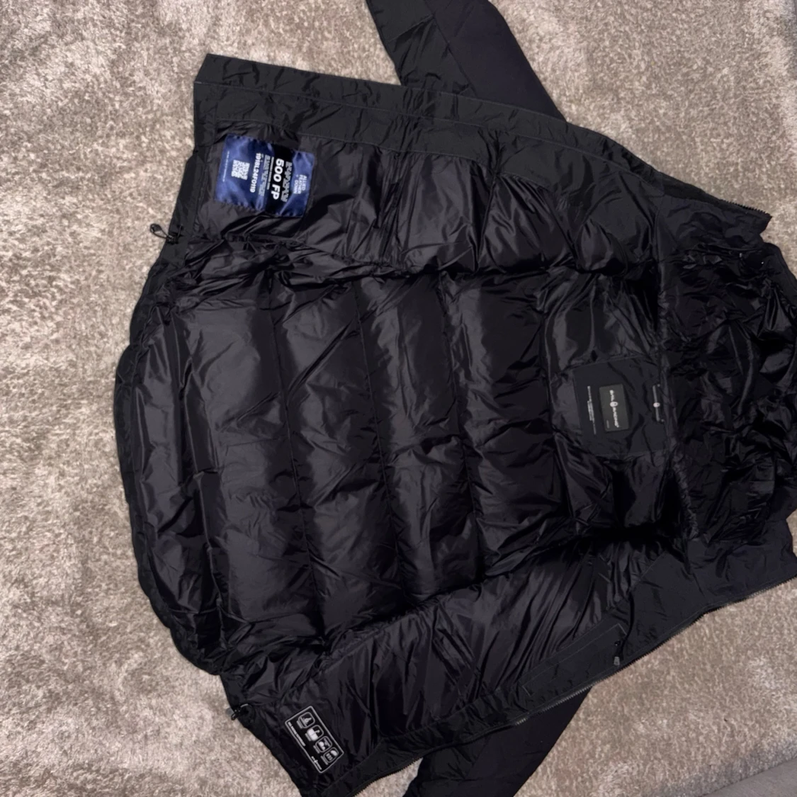 Svart dunjacka från Sail Racing  - 3