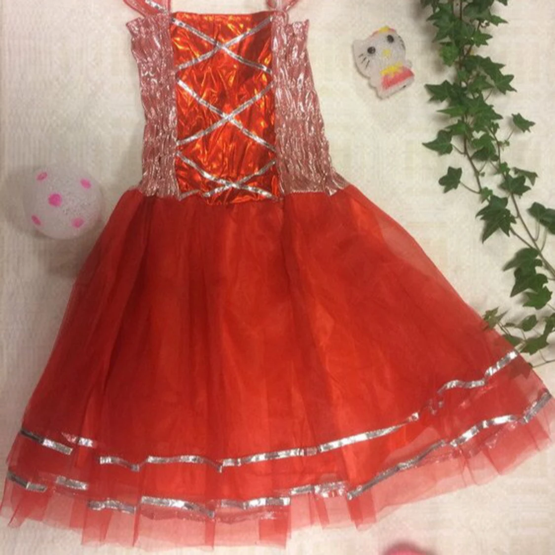 Flicka klänning med glittriga detaljer - 3