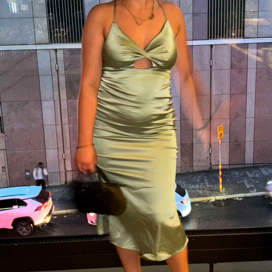 Grön satin klänning