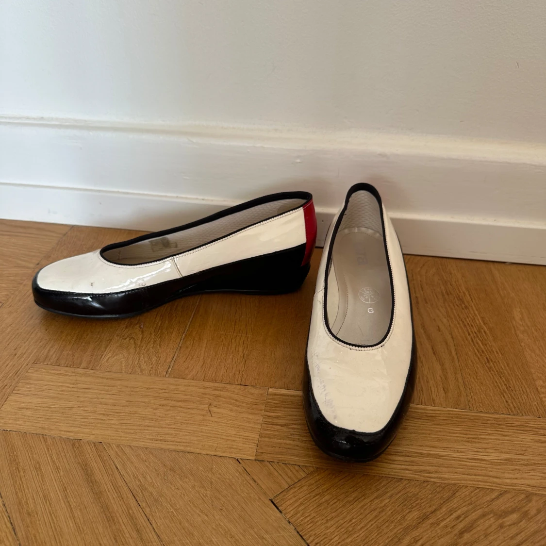 Ara ballerinaskor med kilklack - 90