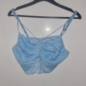 ljusblå top - jätte snygg top, endast testad