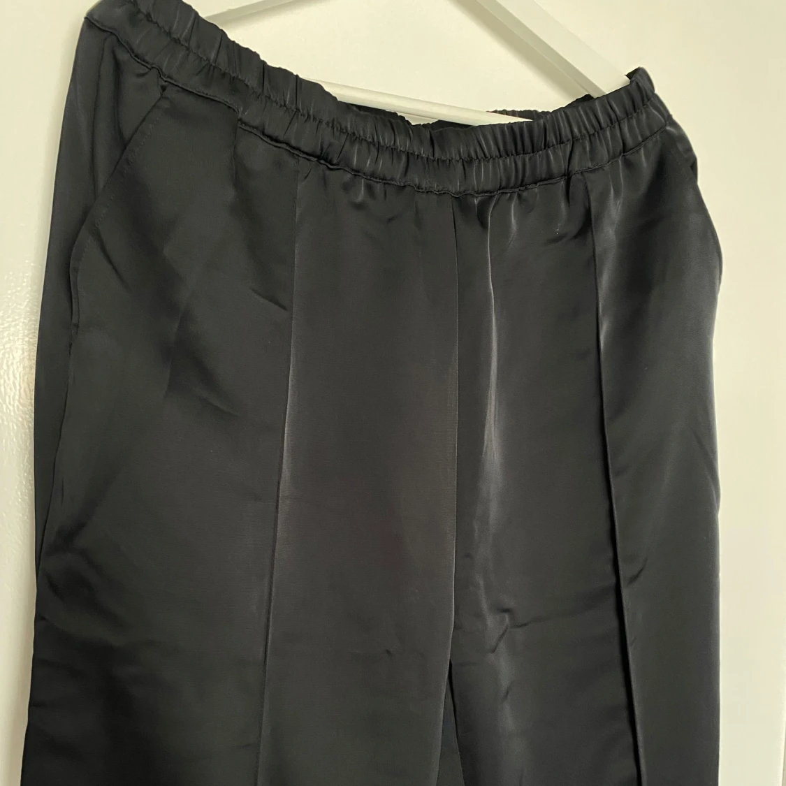 Svarta kostymbyxor - 90