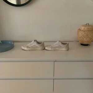 Vans skor - Säljer dessa knappt oanvända vans skor.