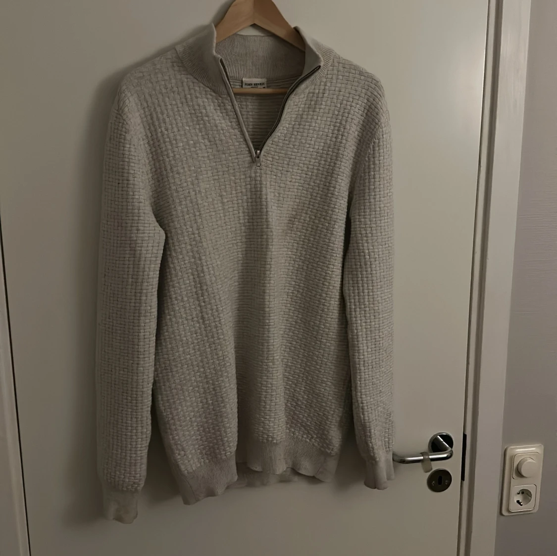 John henric halfzip - 91