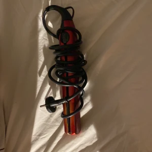 En bra plattång för nybörjare💕 - Den här plattången är rätt så gammal men den är bra för nybörjare och yngre💕