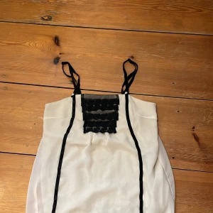 Linne - Ett linne från vero Moda. Har använts några få gånger