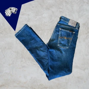 NUDIE JEANS SLIMFIT - Nudie jeans Long John | Skick: 8,5/10 | Strl W30 L32 | Modellen är 180cm | Hör av dig om du undrar någonting!