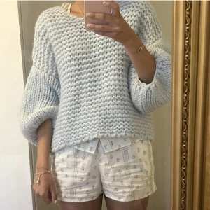 Blå trekvartsärmad - Säljer den här fina trekvartsärmade tröjan🩵🩵🩵