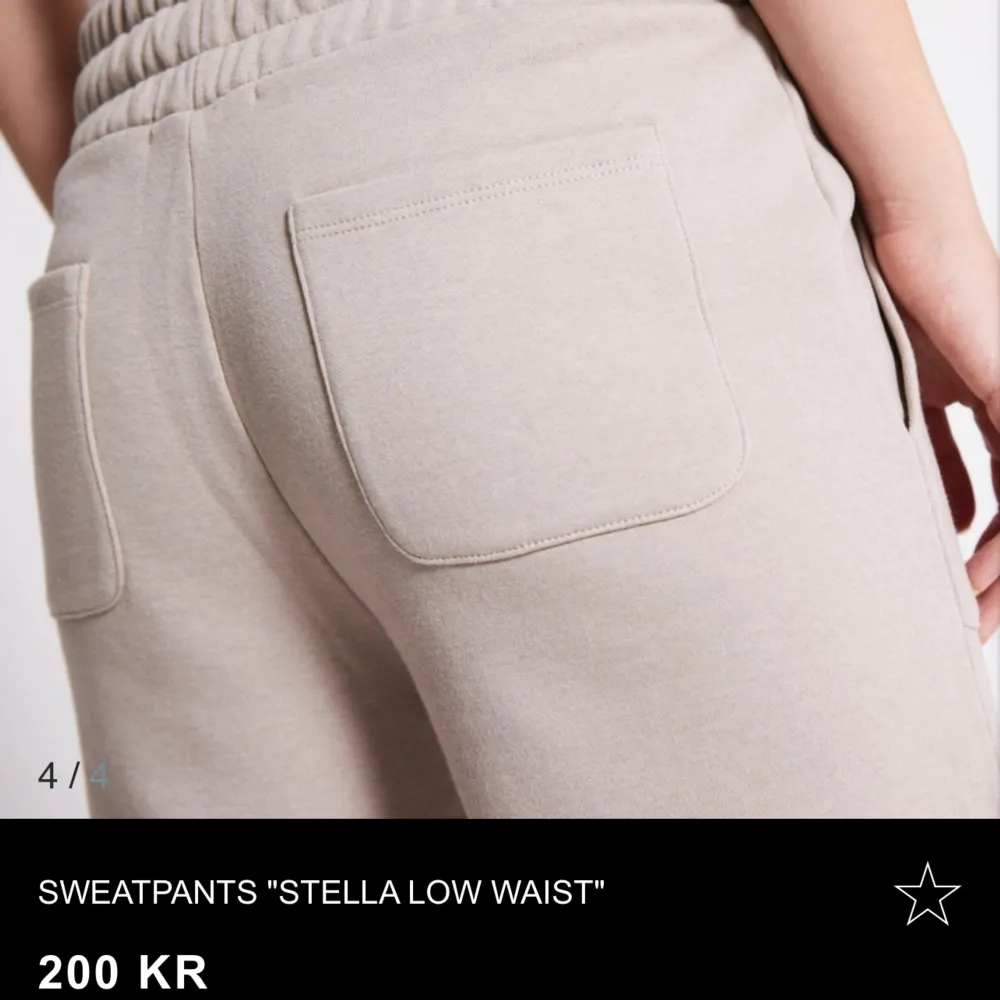 Jättefina sköna mjukisar som aldrig använts och är i bra skick, sitter som på bilden men färgen är brunbeige i verkligheten!! 🫶💕 (första bilden är min de andra är från hemsida). Jeans & Byxor.