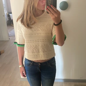 Trekvart tröja - Jätte snygg virkad tröja från Scotch & Soda som bara är använd 1 gång. Köpte den för 1300kr❤️