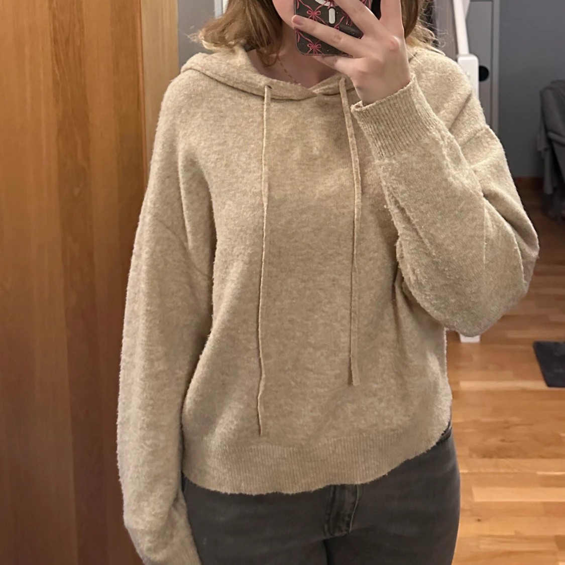 Beige hoodie ifrån Lindex