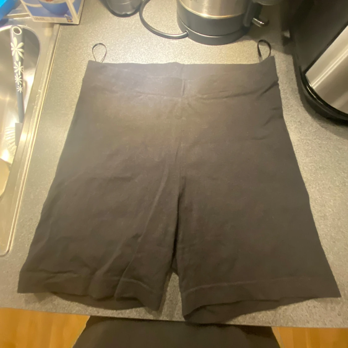 Svarta shorts