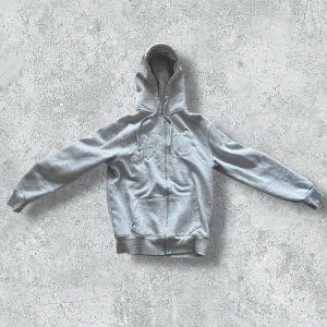 Tuttolente hoodie  - Storlek M Bra skick osv 