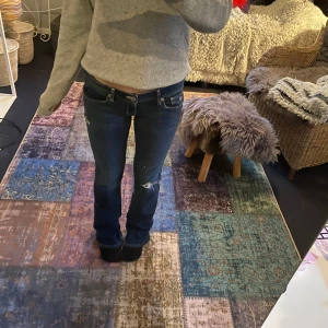 Mörkblåa jeans - (Sålda)