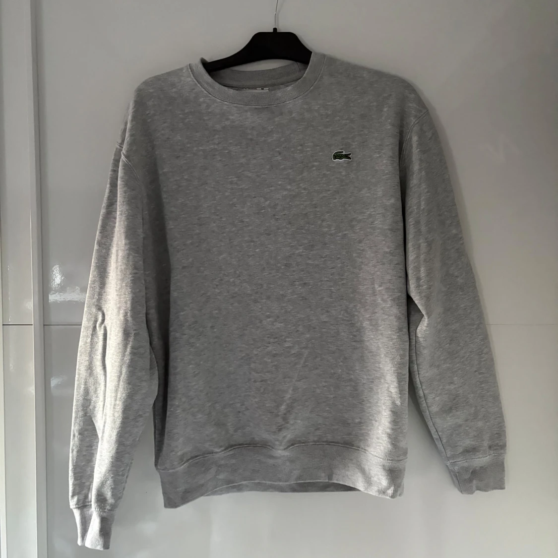Grå sweatshirt från Lacoste