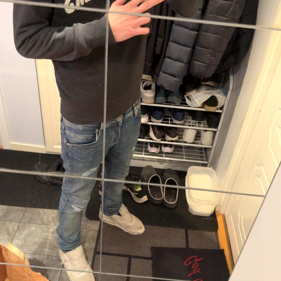 Mörkgrå sweatshirt från Parajumpers - 1