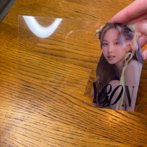 Nayeon Twice  - Från Im Nayeon album. Tar med lilla märket från tillverkningen på sista bilden så den som köper vet!