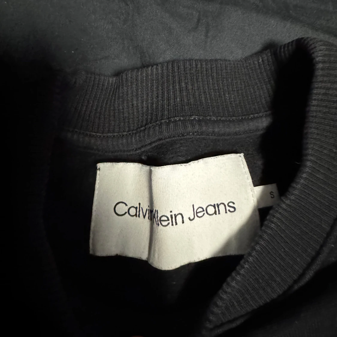 Svart sweatshirt från Calvin Klein Jeans - 90