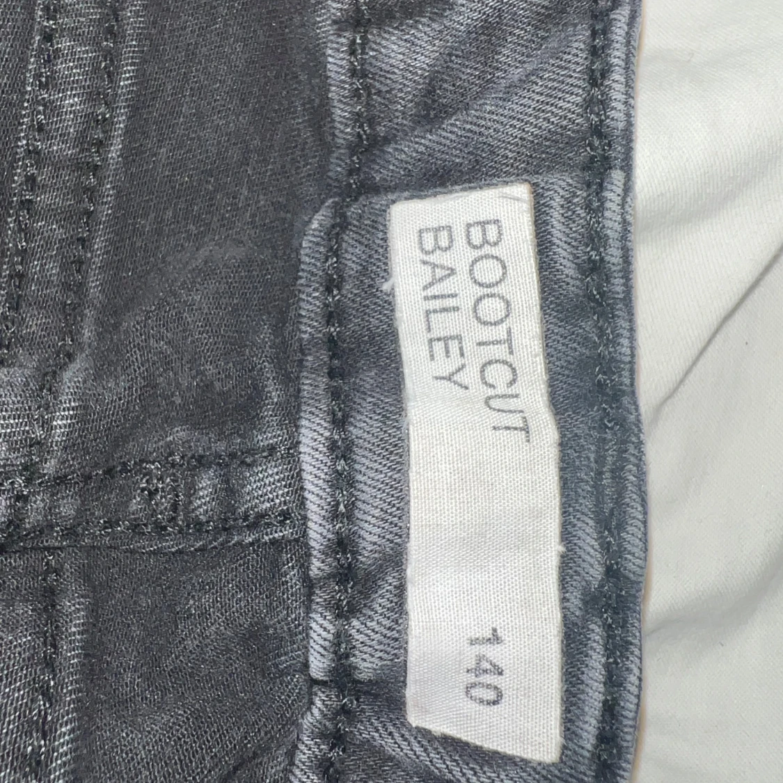 Grå bootcut jeans - 90