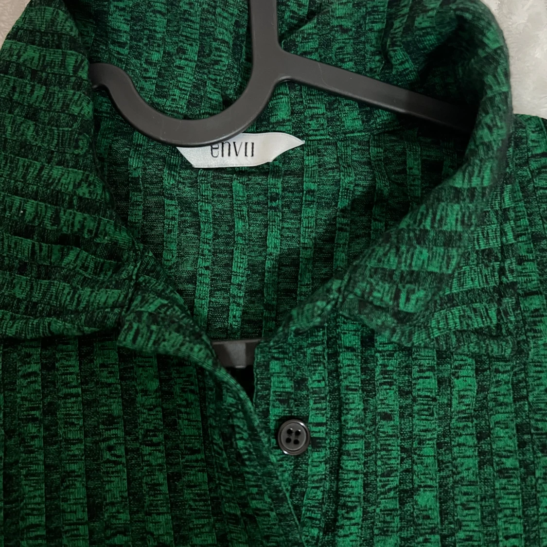 Grön ribbad tröja från Envii - 90