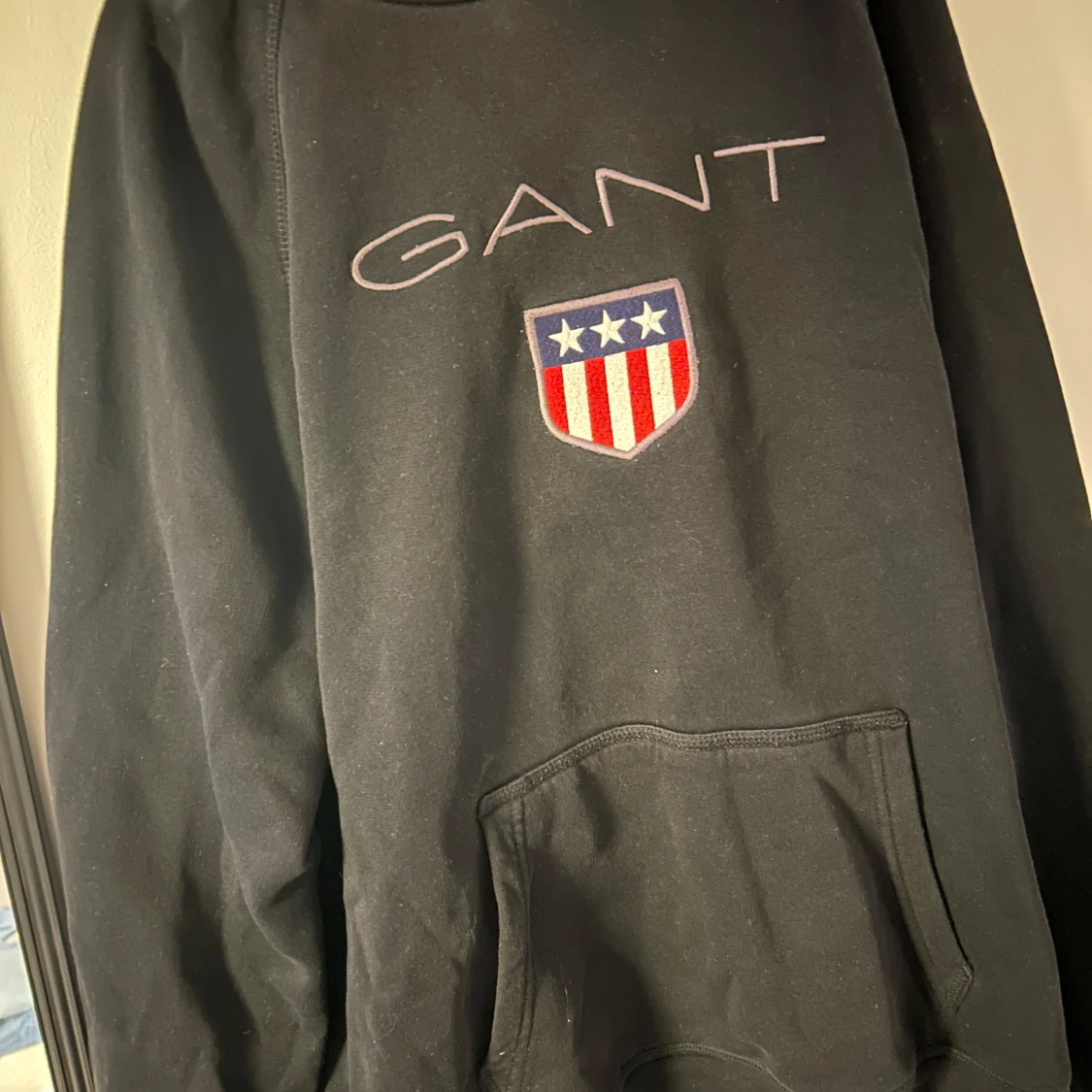 Gant hoodie (svart)