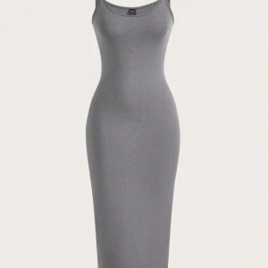 KLÄNNING!😍 - En skit snygg klänning med storlek S säljer den pg av att den inte längre kommer till användning skriv till mig om du vill ha mer bilder🥰