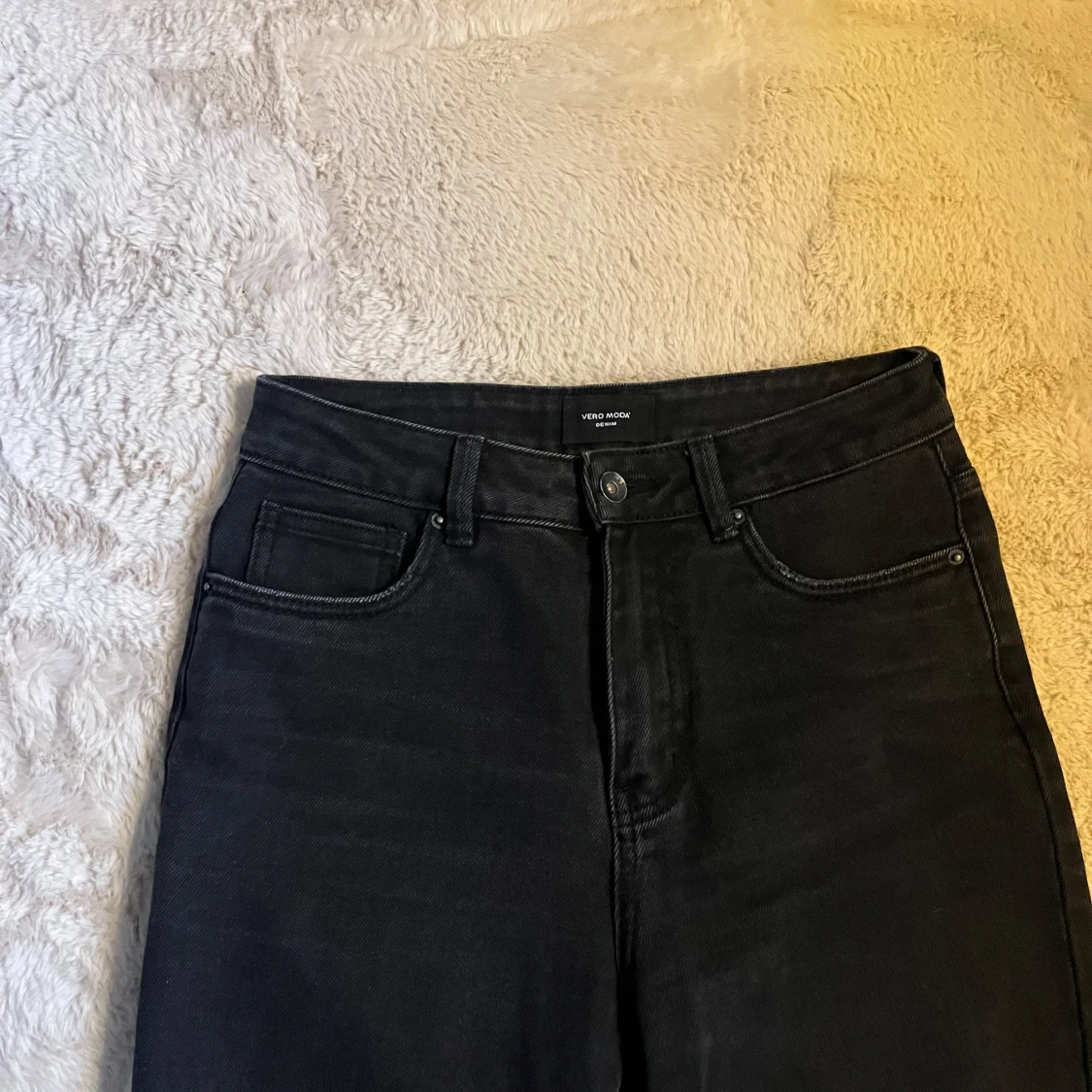 Svarta/gråa jeans  - 2