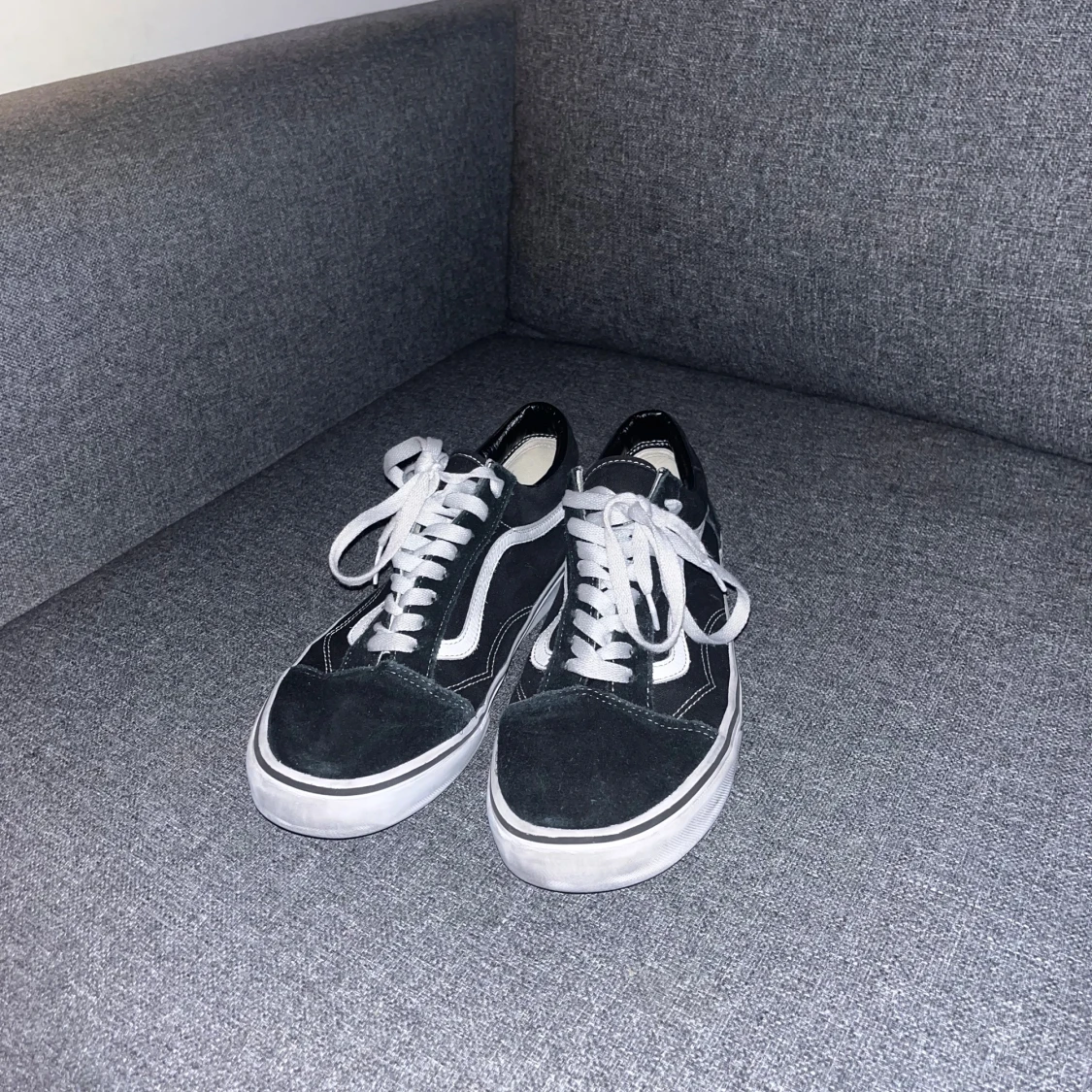 Svarta sneakers från Vans storlek 44