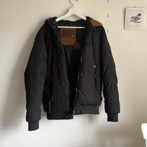 Indigo jacka - Fint skick. Normal i storleken.