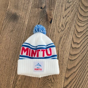 Minttu mössa afterski - Aldrig använd 